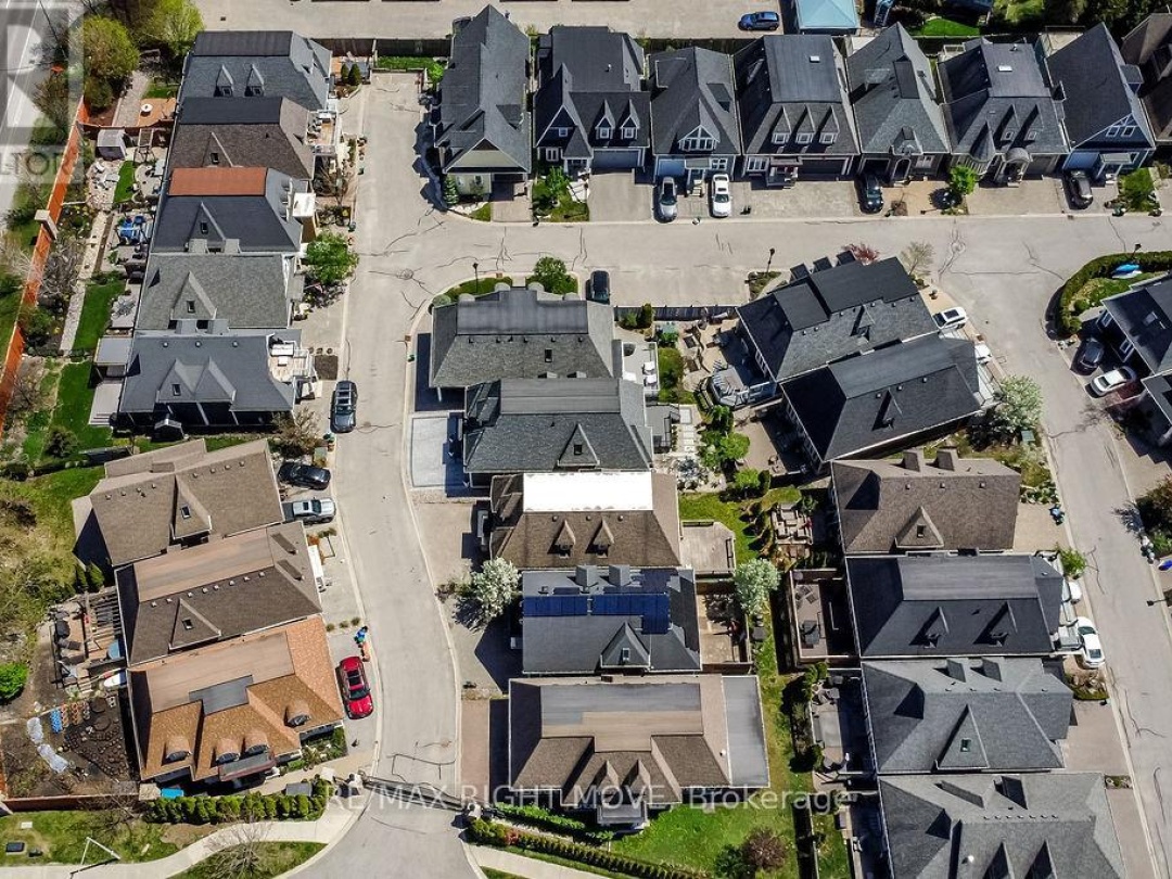 28 - 10 INVERMARA COURT, Lake Simcoe