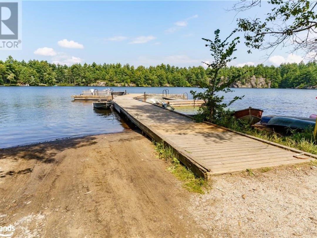 1375 Gull Lake, Gull Lake