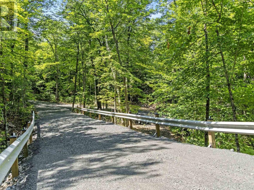38 FUN COTTAGE LANE, Bell Lake