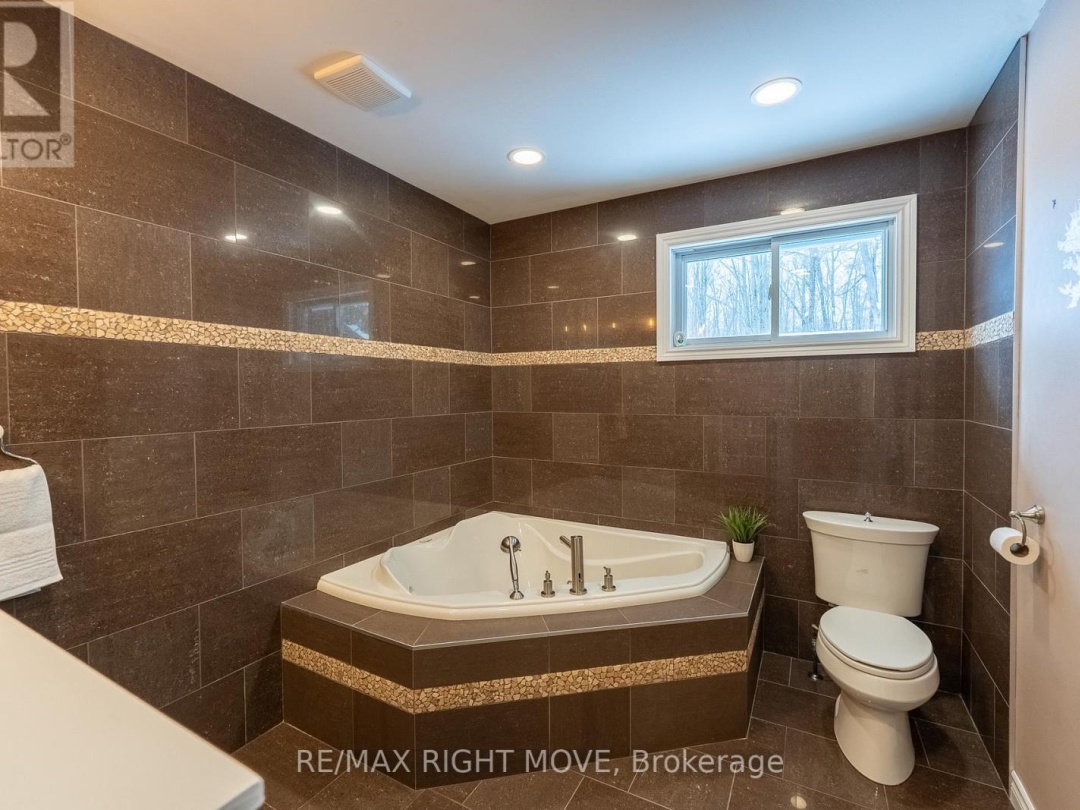 3304 GOLDSTEIN ROAD, Severn (West Shore)