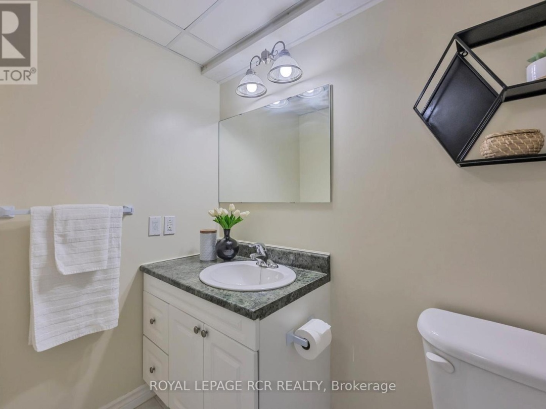 150 HEDGEWOOD LANE, 