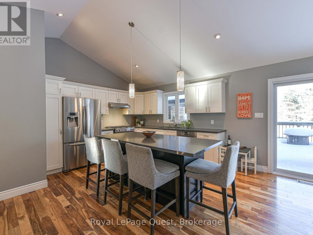 2044 MARCHMONT ROAD, 