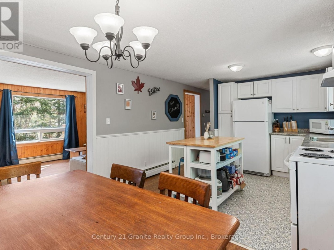 6087 HALIBURTON LAKE ROAD, Haliburton Lake