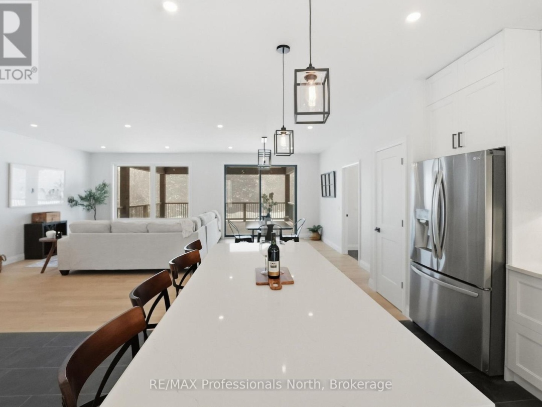 1058 PIPER GLEN ROAD, Minden Hills (Snowdon)