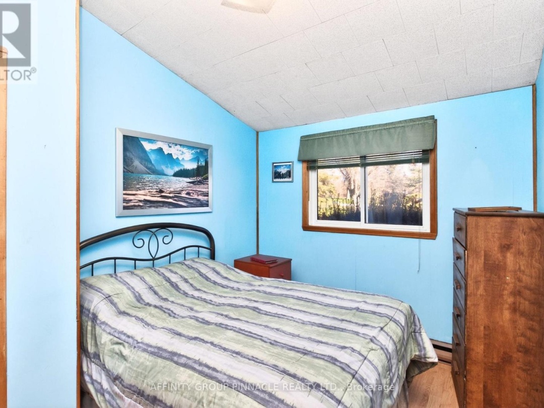 12 NORTH BAYOU ROAD, Sturgeon Lake