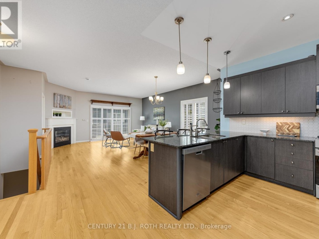 3327 SUMMERHILL WAY N, 