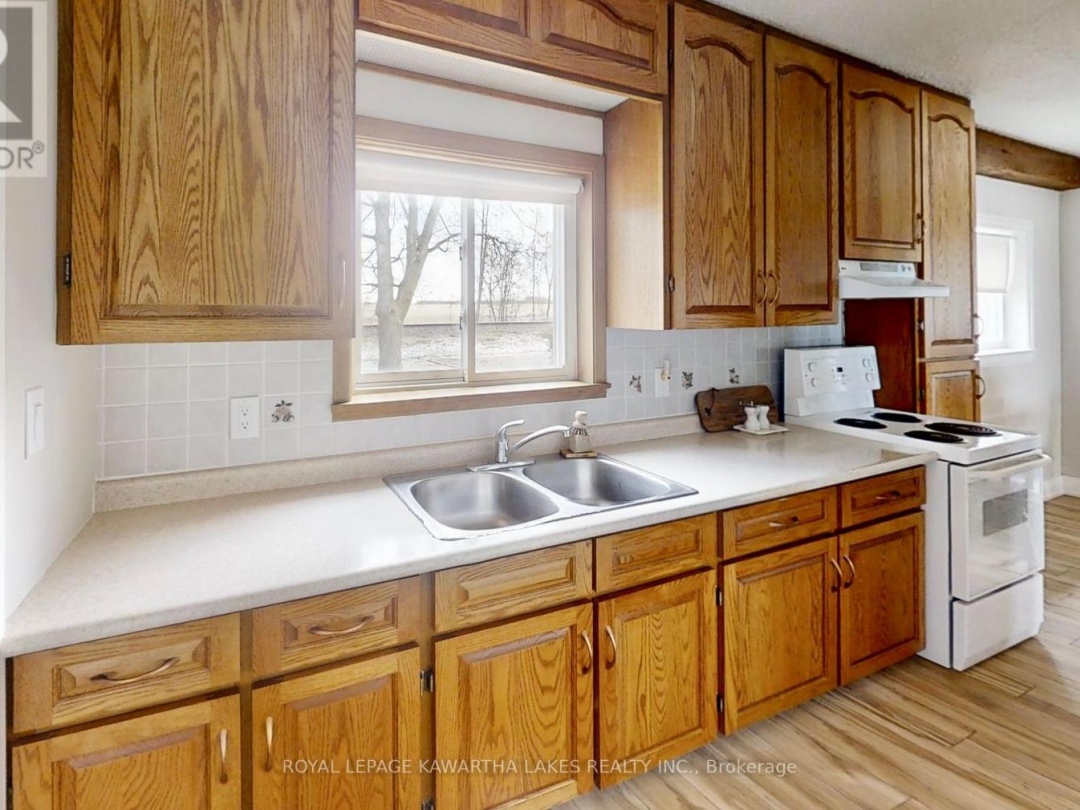 92 ALSOPS BEACH ROAD, Lake Simcoe