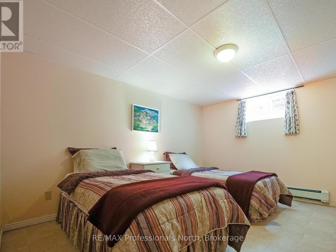 3072 GELERT ROAD, Minden Hills (Snowdon)