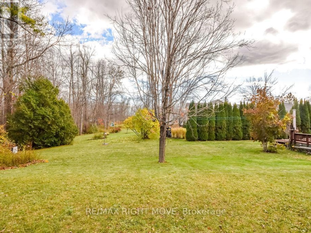 3811 LEO CRESCENT, Barnstable Bay