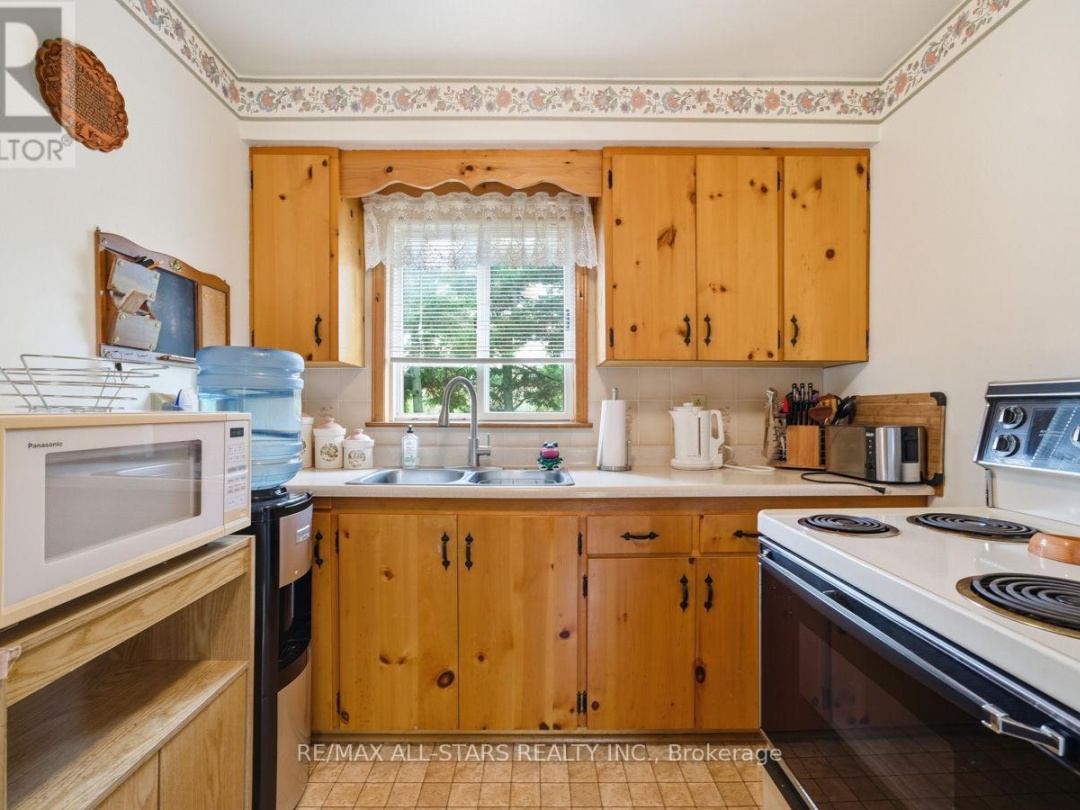94 PLUM POINT LANE, Lake Scugog
