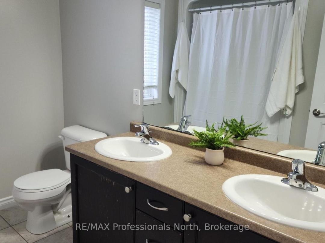 19 DUNCAN STREET E, Huntsville (Chaffey)