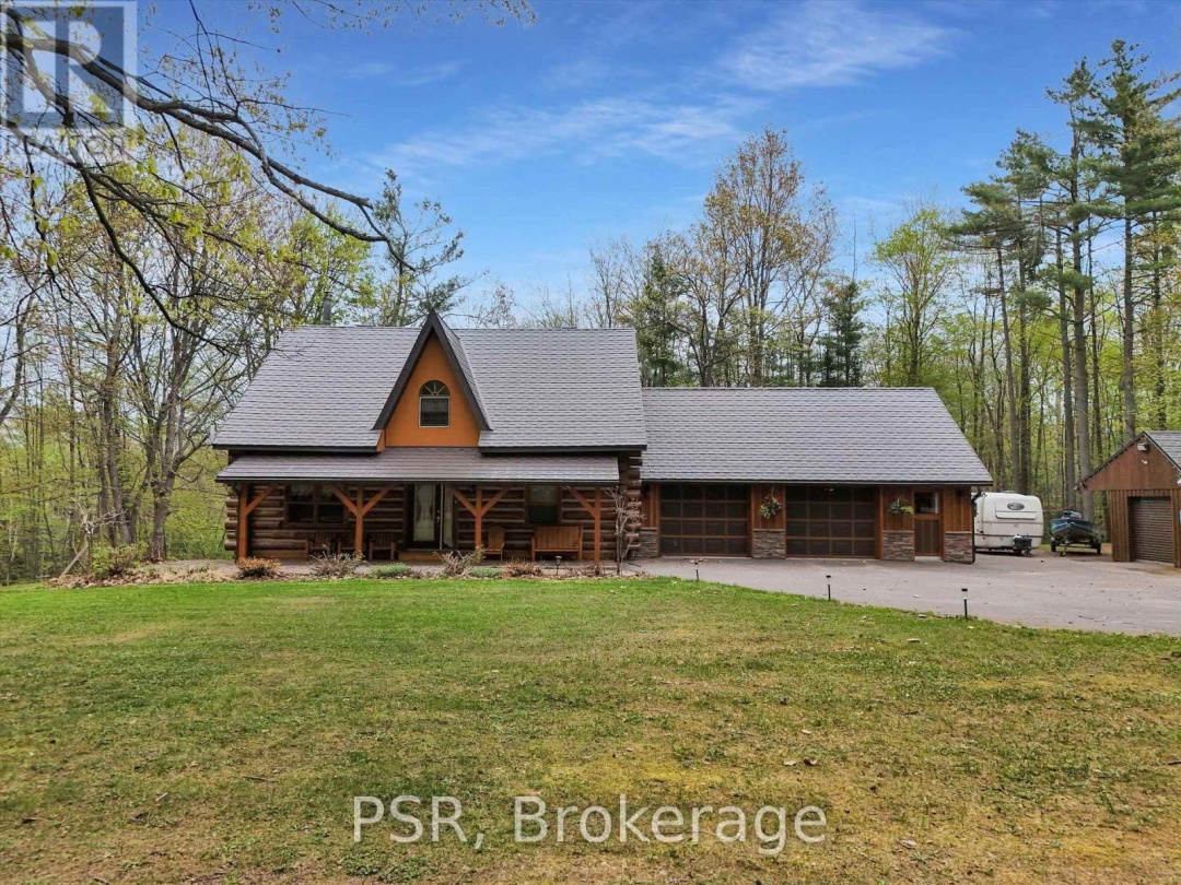 1040 AMELIA CRESCENT, 