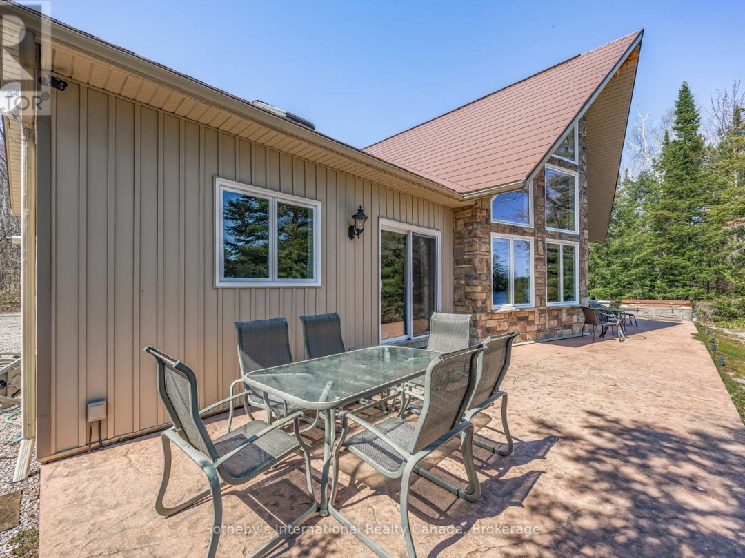9 PAULS BAY ROAD, Harris Lake