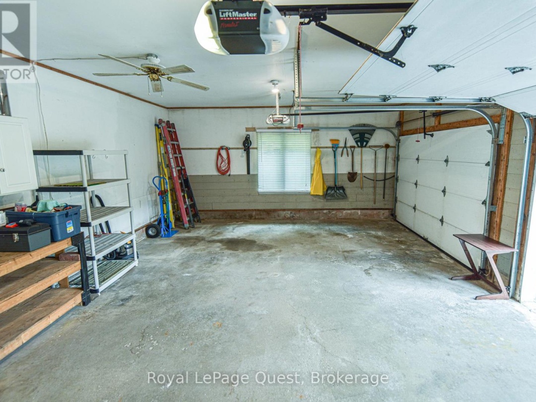 27 HEYDEN AVENUE, Lake Simcoe