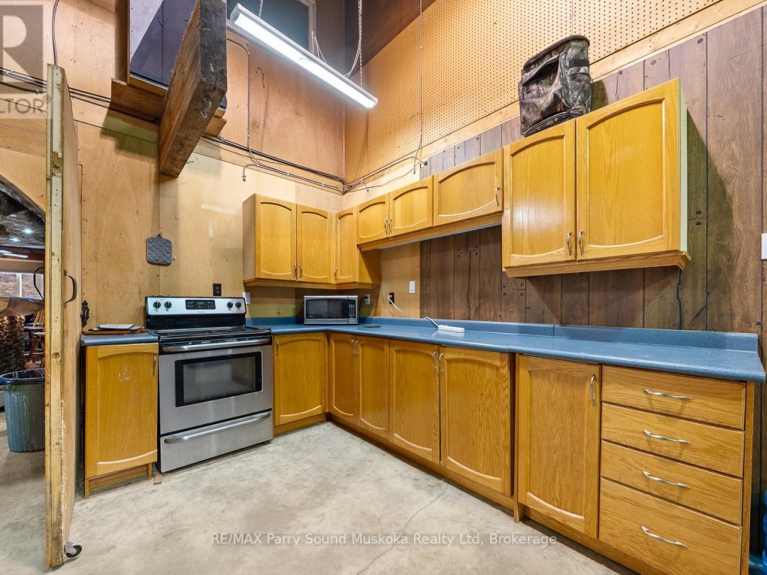 92 BLUE LAKE ROAD, Murdock Lake