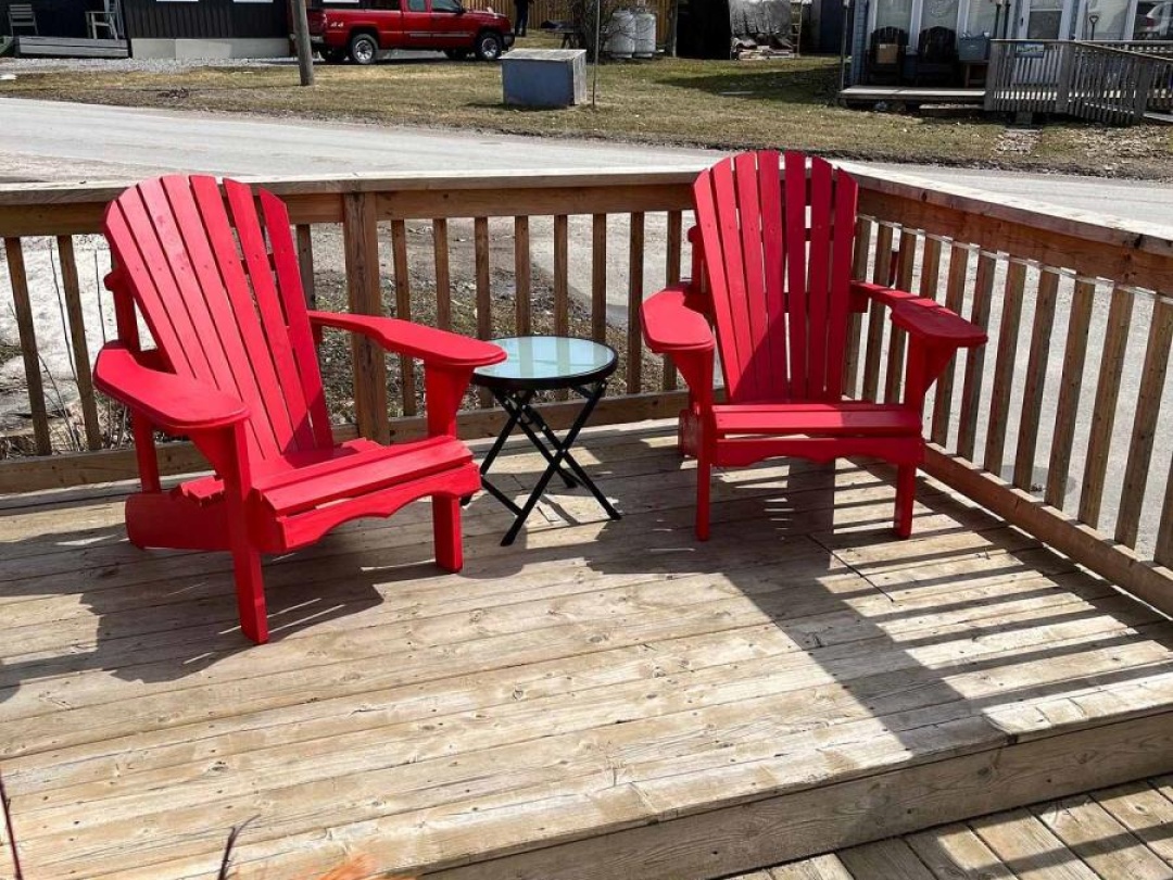 42 PAVILLION ROAD, Sturgeon Lake