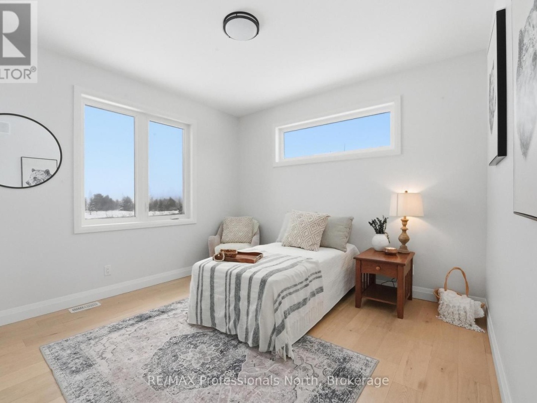 1058 PIPER GLEN ROAD, Minden Hills (Snowdon)
