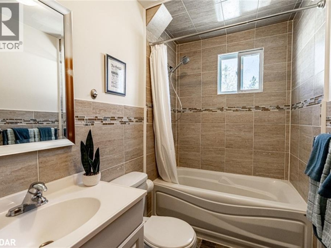 185 AVERY POINT Road, 