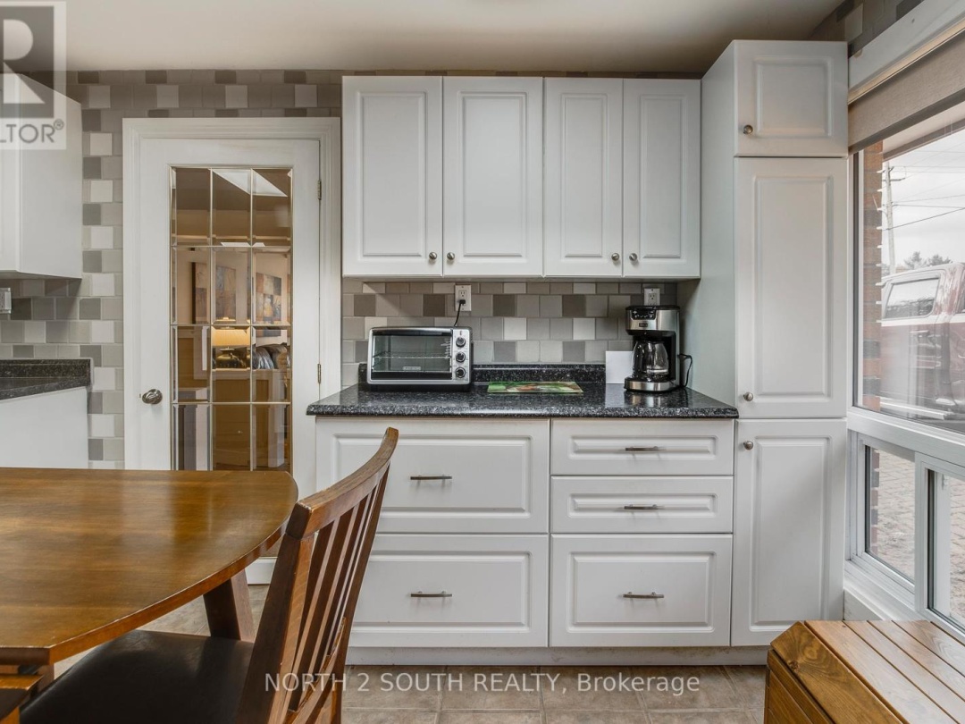 2512 HONEY HARBOUR ROAD, Georgian Bay (Baxter)