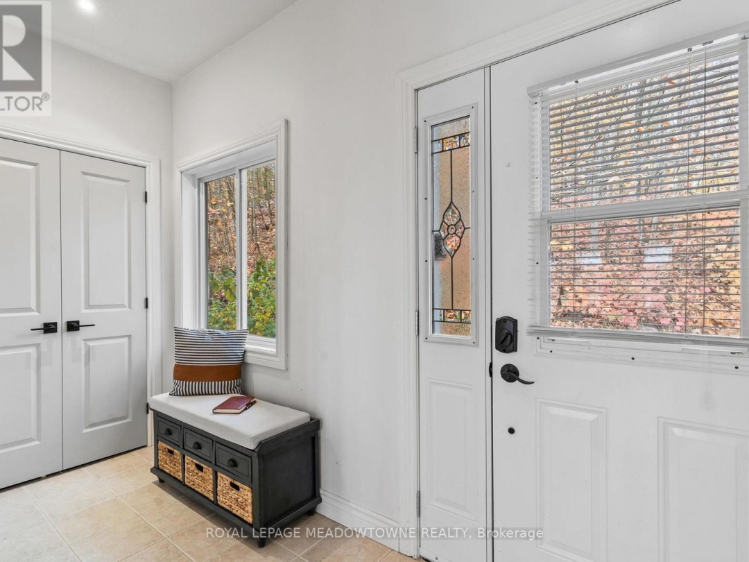 1658 HOSPITALITY ROAD, South Lake