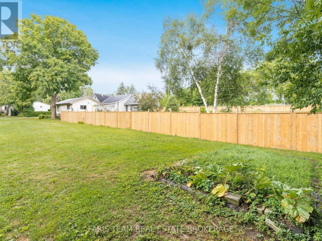 305 OUIDA STREET, Tay (Waubaushene)