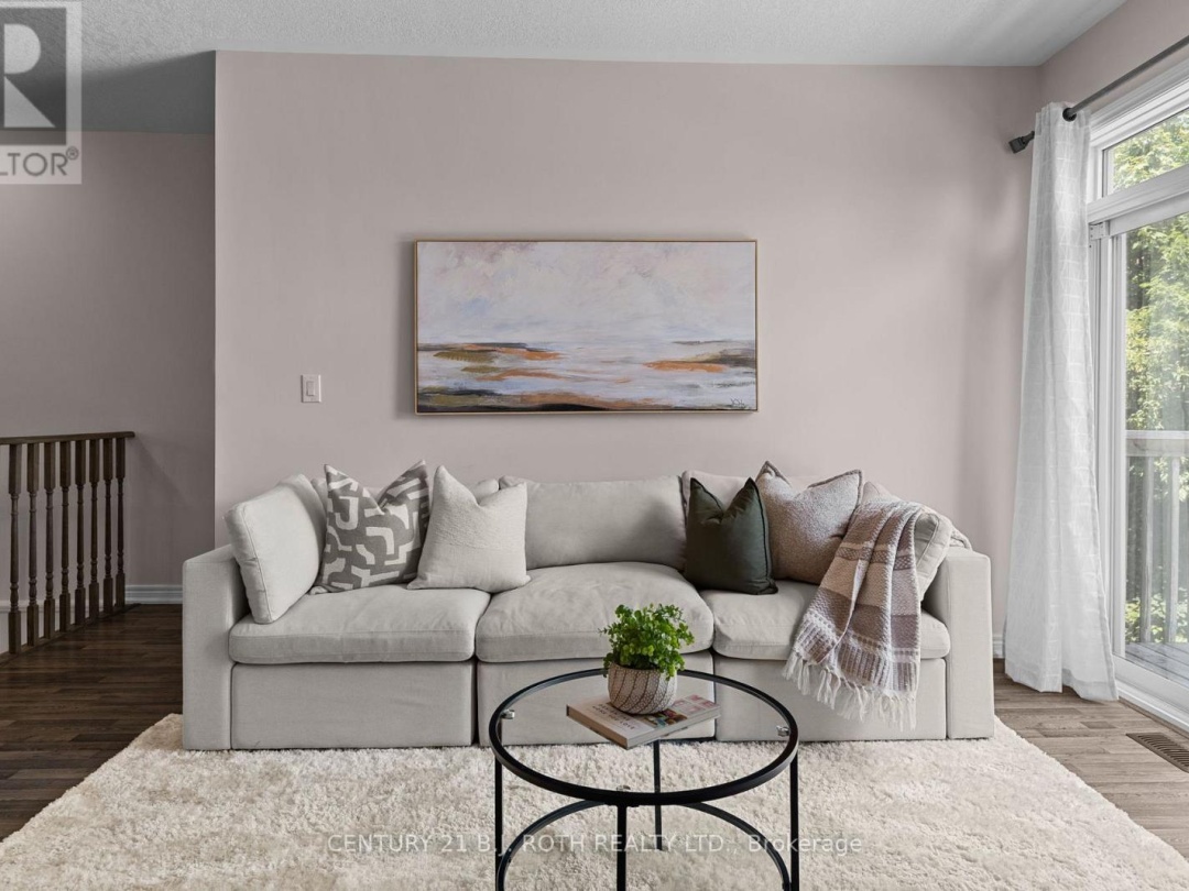 8 CANTERBURY CIRCLE, 