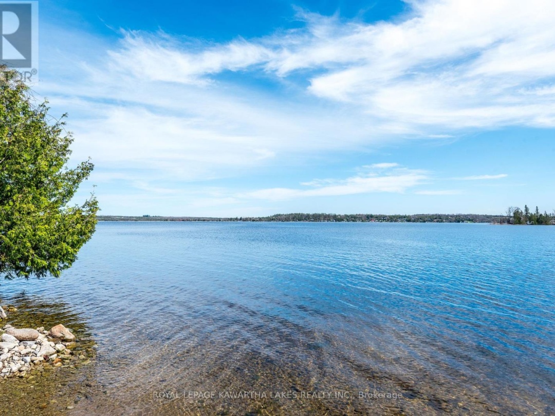85 THOMAS DRIVE, Sturgeon Lake