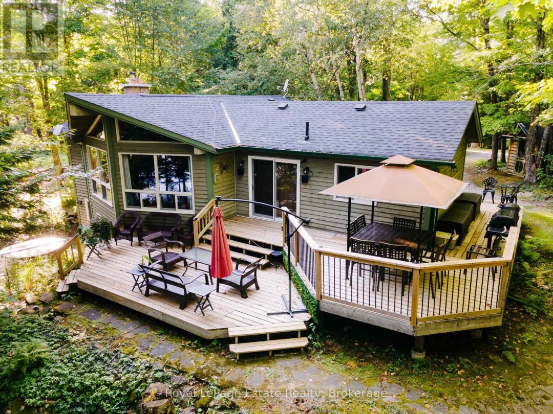 1157 BETWEEN LAKES TRAIL, 