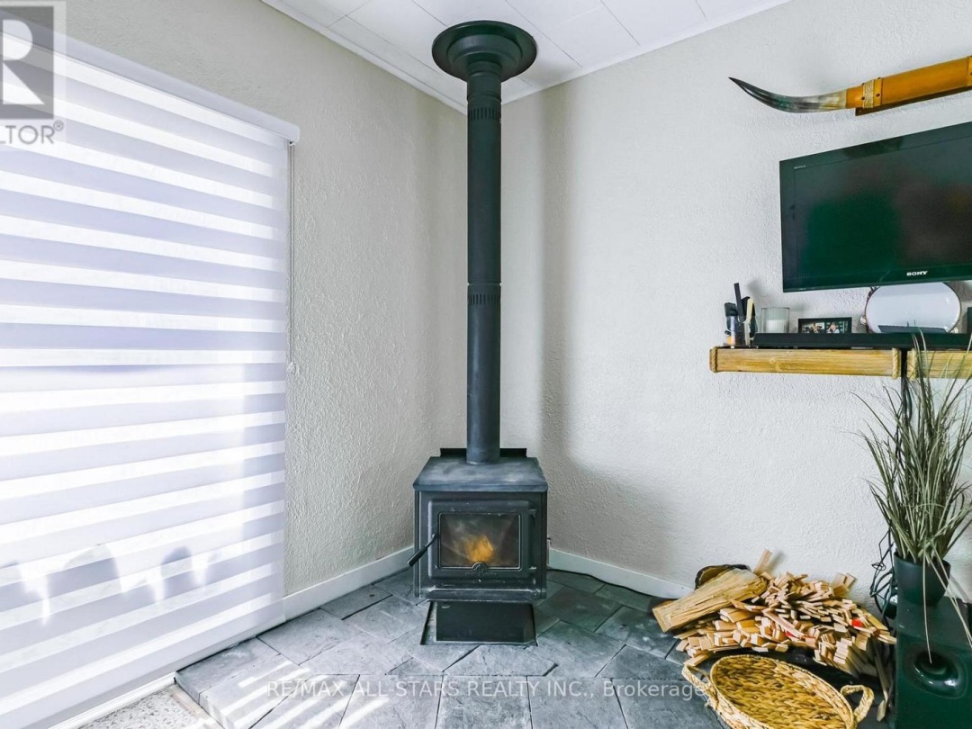 53 MEACHIN DRIVE, Sturgeon Lake