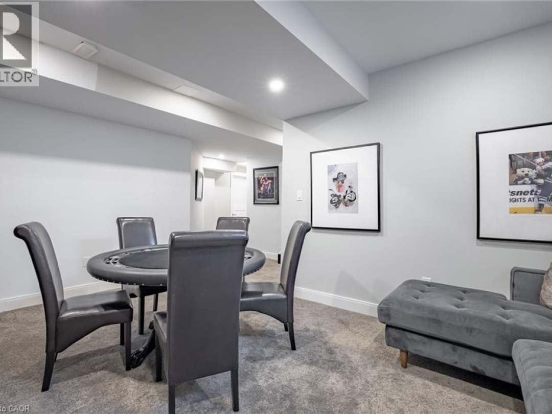 4 LOCKMAN Drive, Ancaster