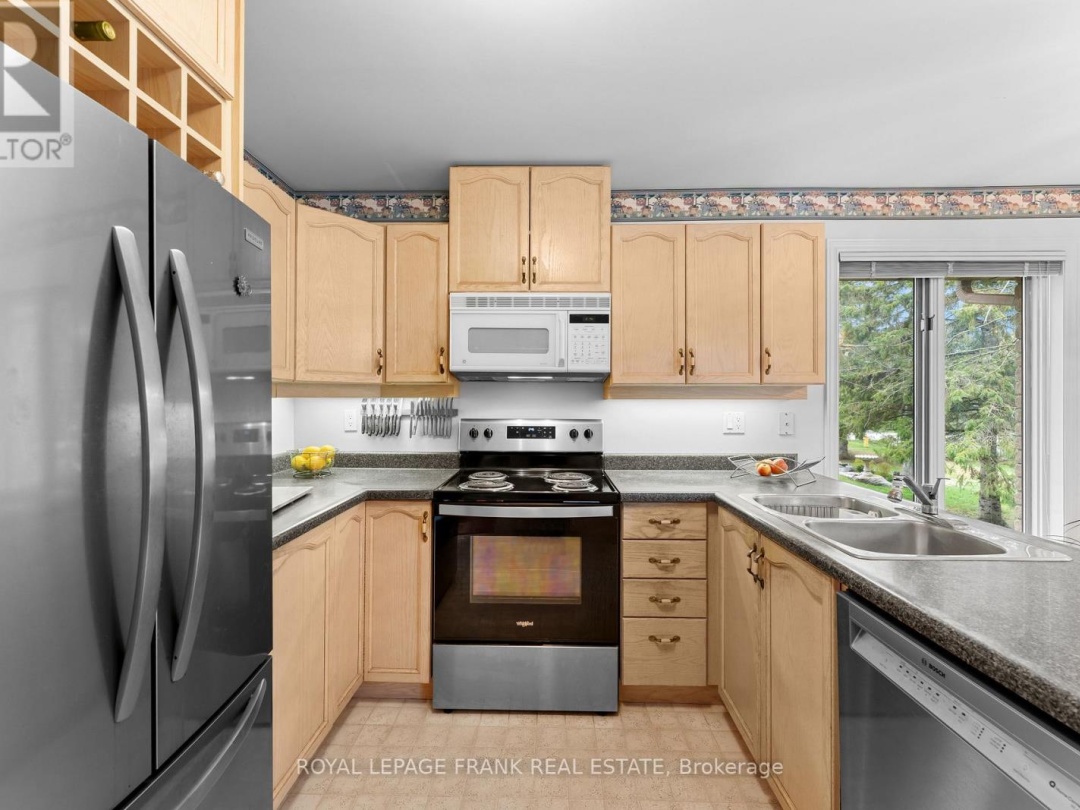 37 ISLAND BAY DRIVE, Kawartha Lakes (Bobcaygeon)