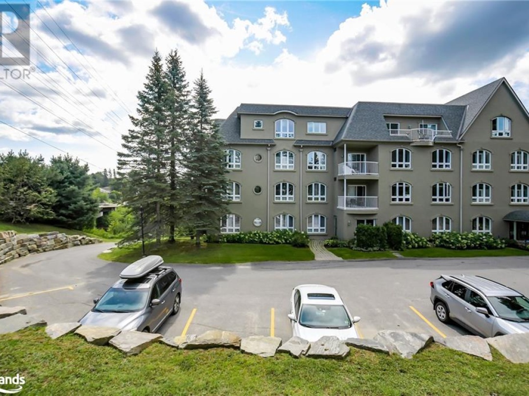 31 Dairy Lane Unit# 401, Muskoka River