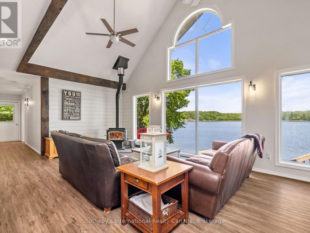 71 B717 ISLAND, Georgian Bay
