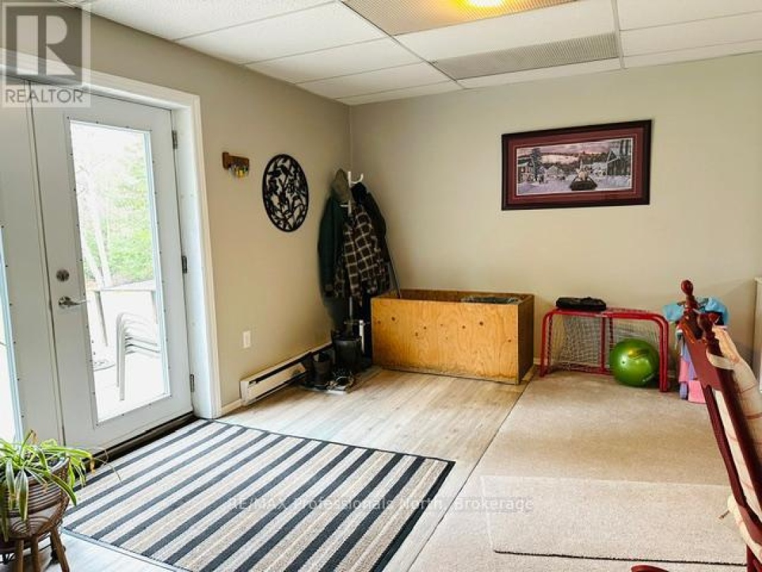 1297 HUNTER CREEK ROAD, Minden Hills (Lutterworth)