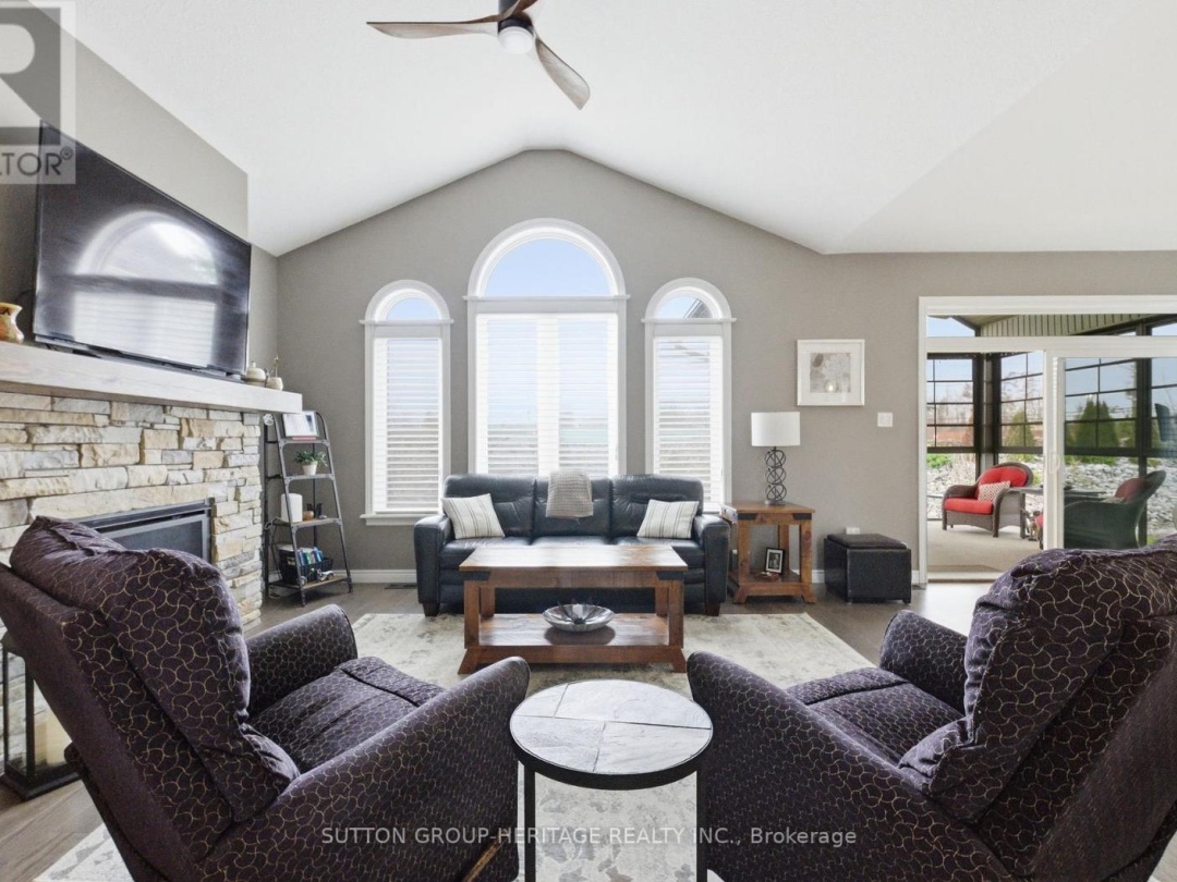 36 HUNTINGWOOD CRESCENT, Kawartha Lakes (Bobcaygeon)