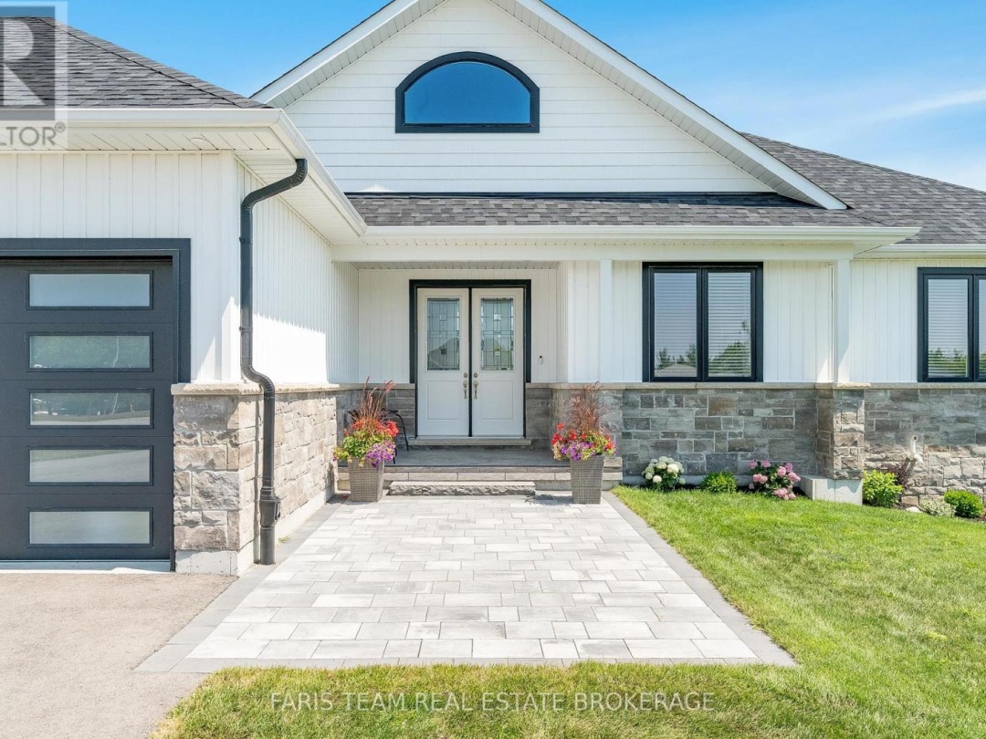 5 BREANNA BOULEVARD, 