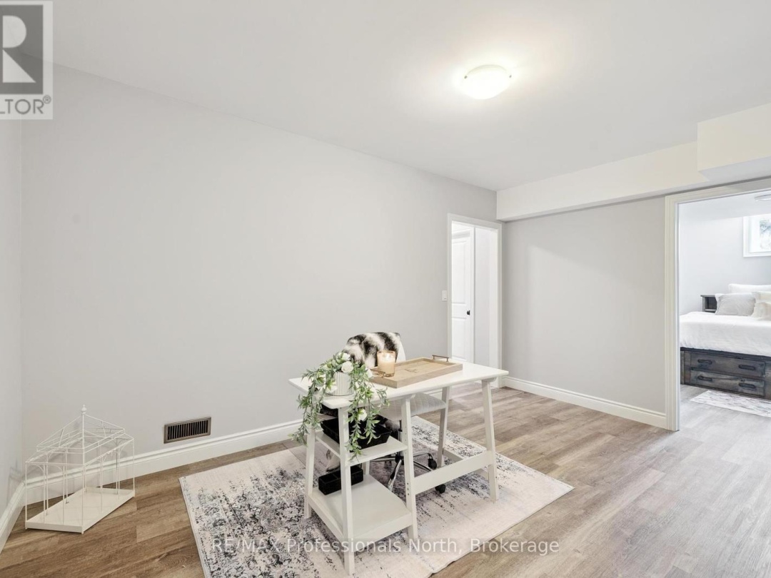 23 THOMAS CRESCENT, 
