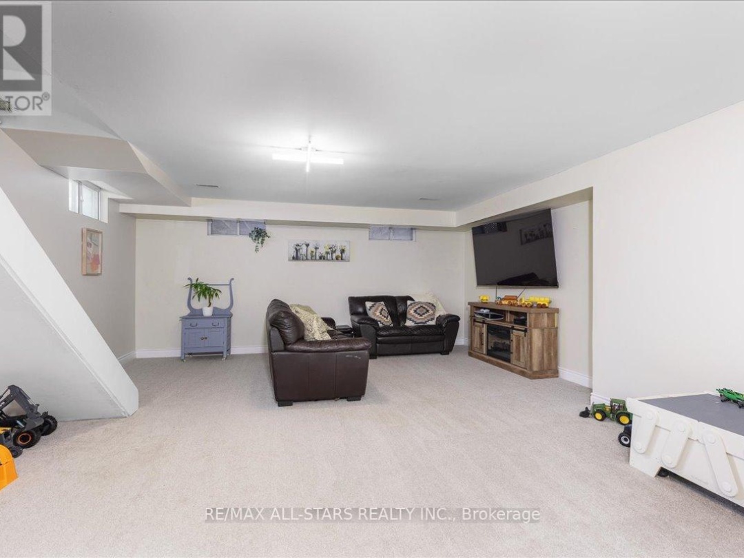 420 CENTRE STREET, Brock (Beaverton)