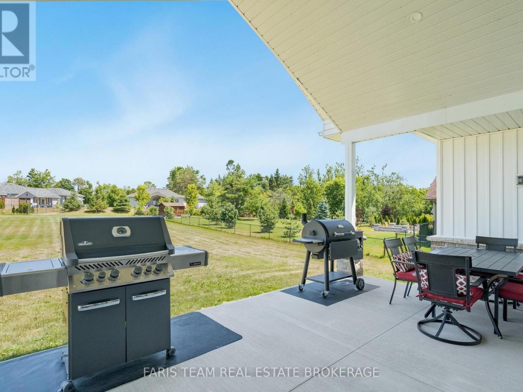 5 BREANNA BOULEVARD, 