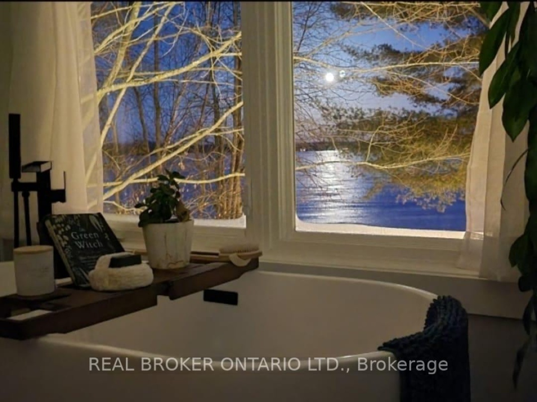 3239 CRESCENT BAY ROAD, 