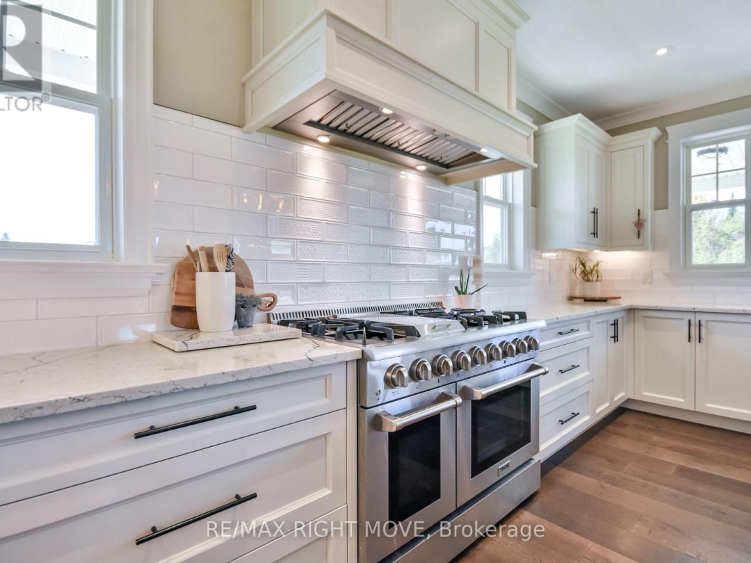 2448 STOCKDALE ROAD, 