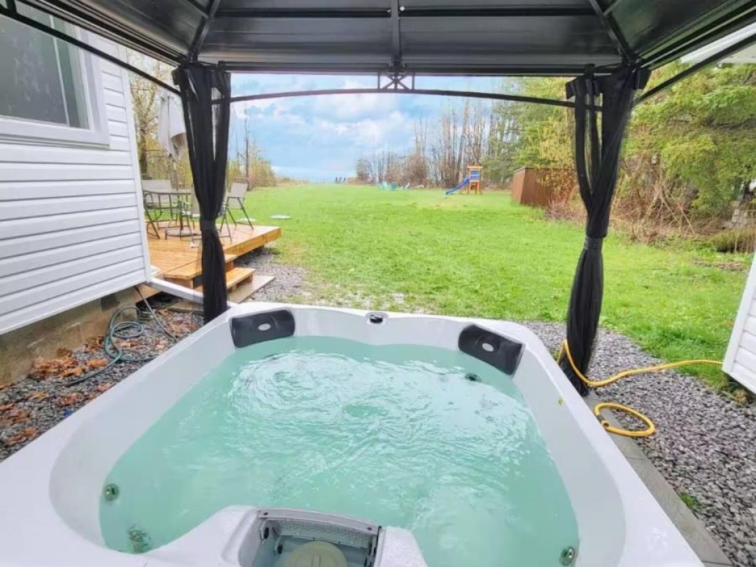 34 HARGRAVE ROAD, Mitchell Lake