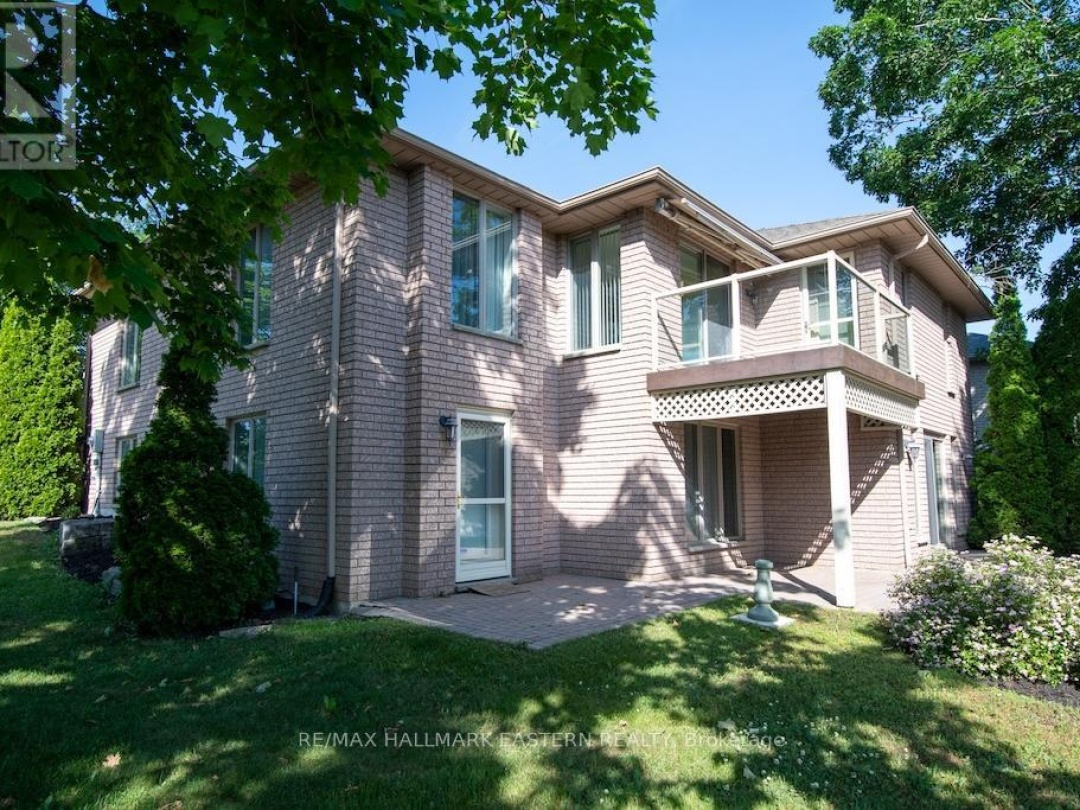 2 HUNTINGWOOD CRESCENT, 