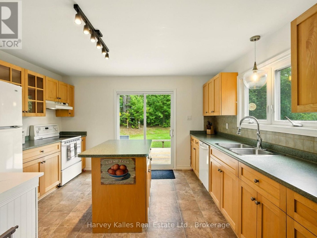 1094 PROSPECT LAKE ROAD, 