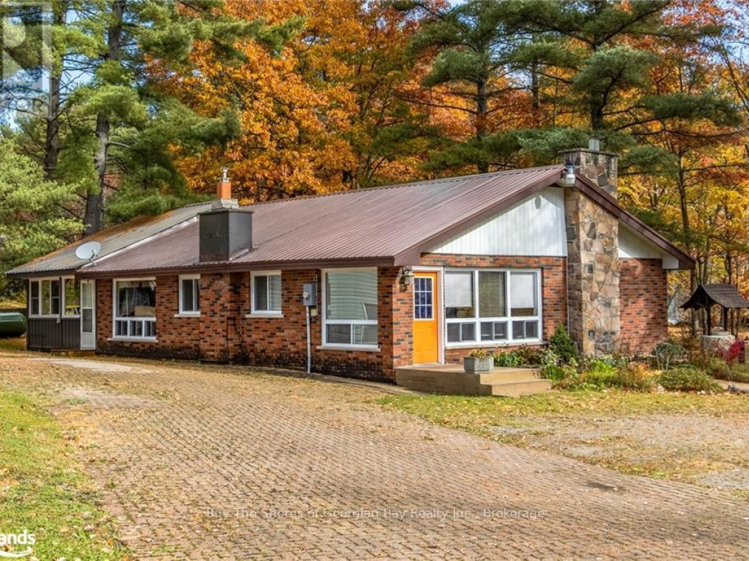 2512 HONEY HARBOUR ROAD, 