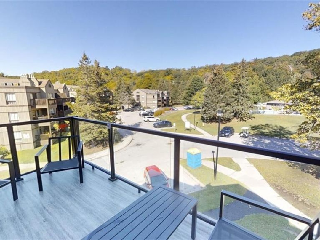 1235 Deerhurst Drive Unit# 52 307, Peninsula Lake