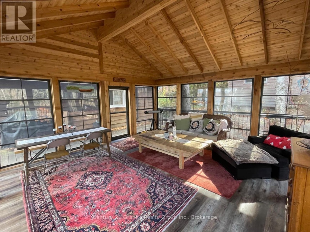1038 BROKEN PADDLE ROAD, Miskwabi Lake