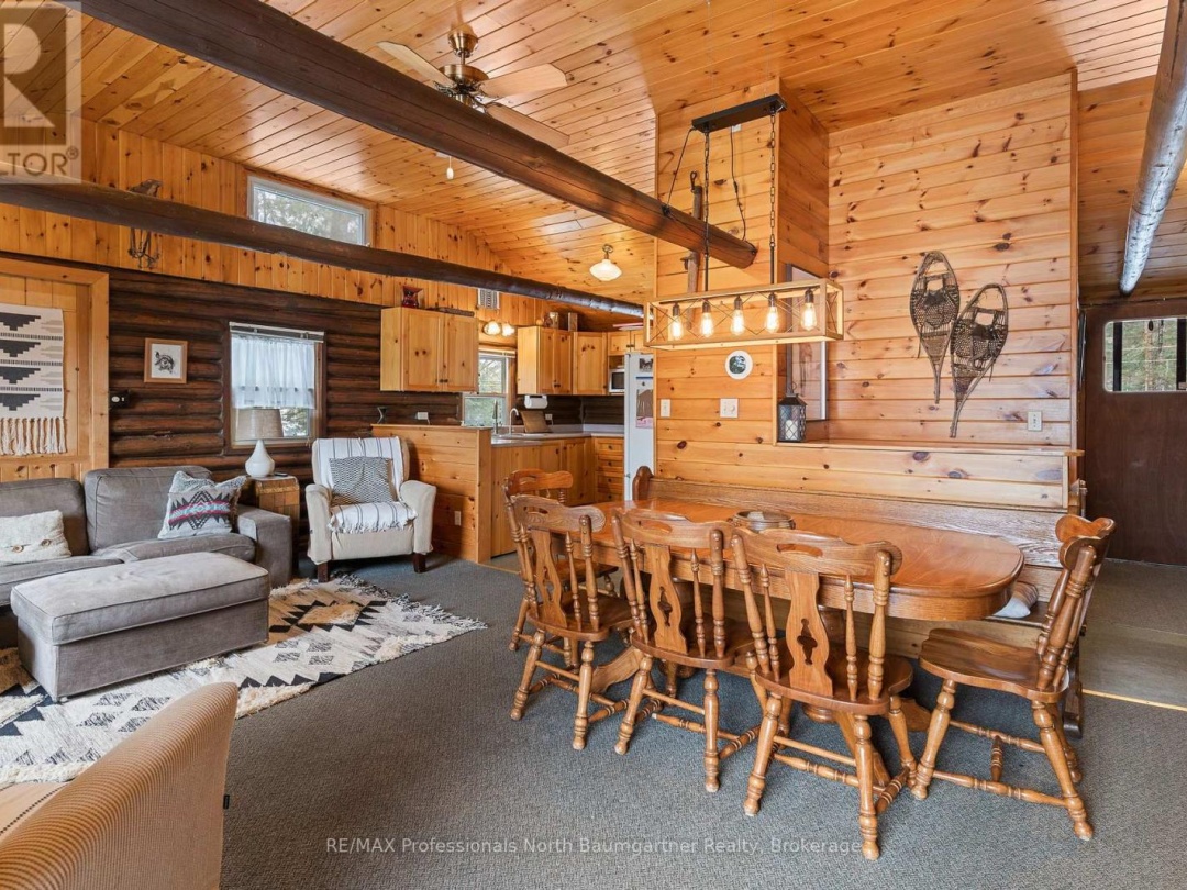 1012 COULSON LANE, Gooderham Lake