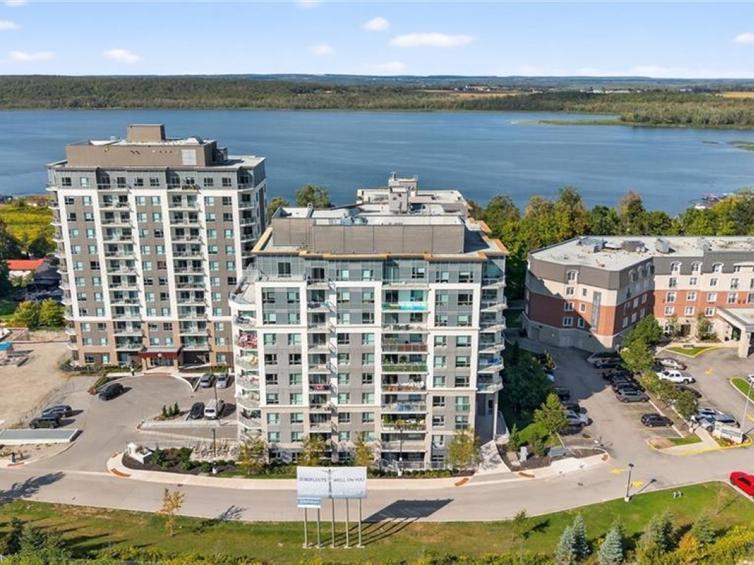 58 LAKESIDE Terrace Unit# 305, 