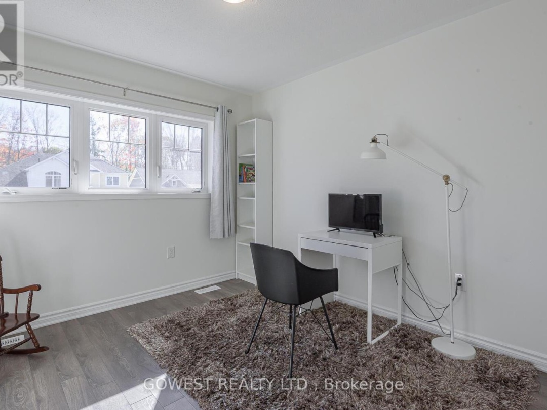 45 STOTHER CRESCENT, Bracebridge (Macaulay)